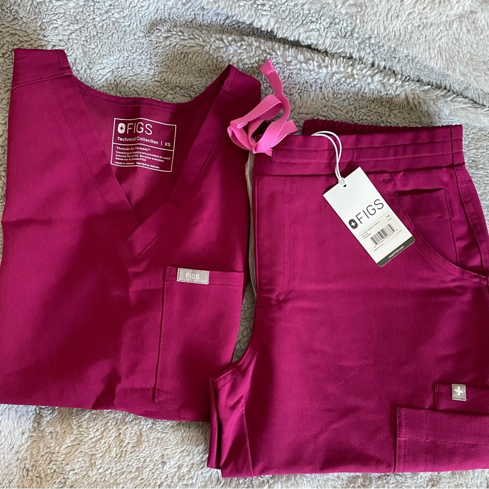 Figs Dark Magenta Scrub Set XS